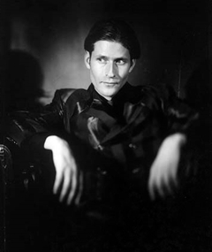 crispin glover bio crispin glover movies bio and lists on mubi crispin glover bio crispin glover movies bio and lists on mubi