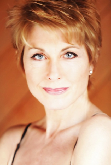 Angela Nicholas – Movies, Bio and Lists on MUBI