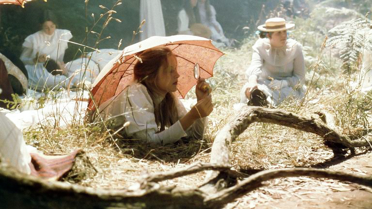 https://assets.mubi.com/images/film/565/image-w1280.jpg?1457975663